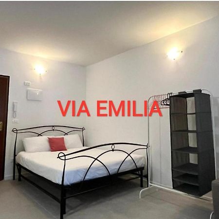 Via Agucchi & Via Emilia Apartments Bologna Exterior foto